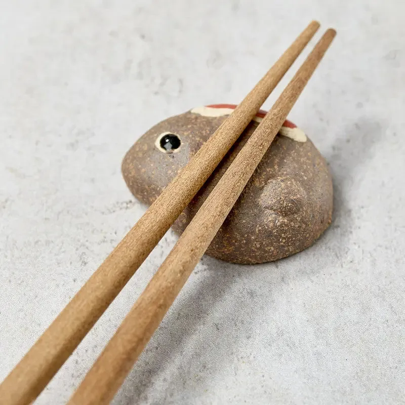Nishikidori repose-baguettes lapin brun artisanal