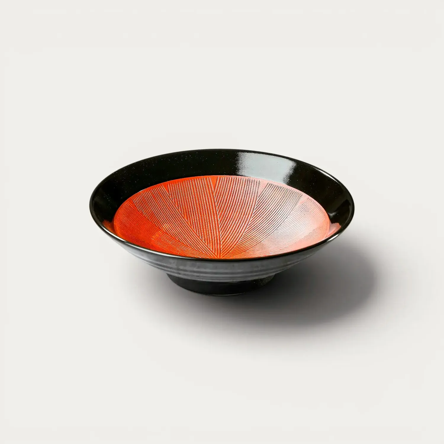 Nishikidori Kushime Membachi assiette 24,5 cm kuroshu maki