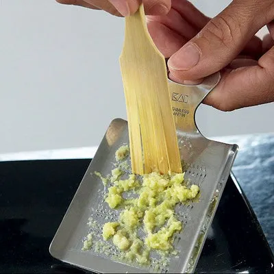 Nishikidori Oroshigane racloir bambou wasabi