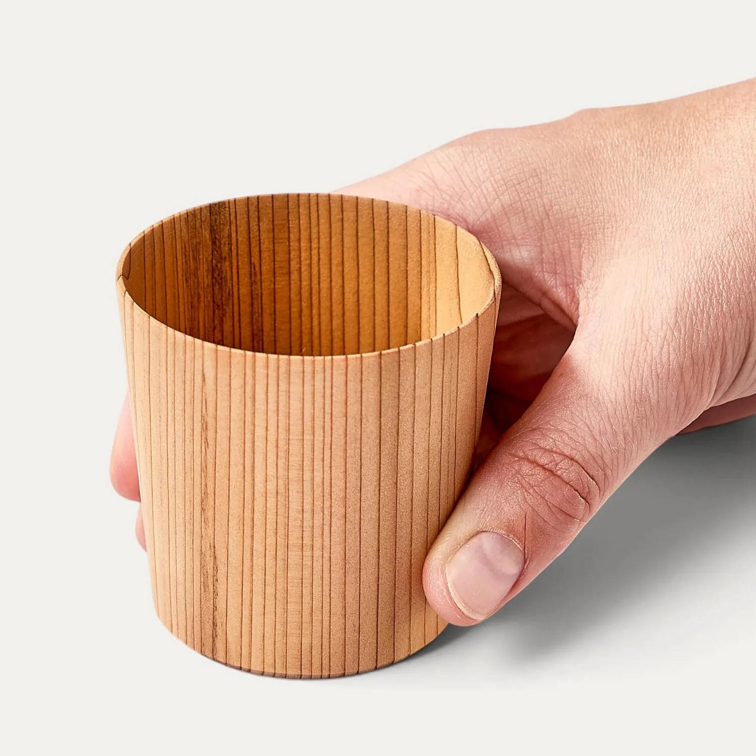 NISHIKIDORI Verre à saké cèdre Yoshino 40ml bois brut